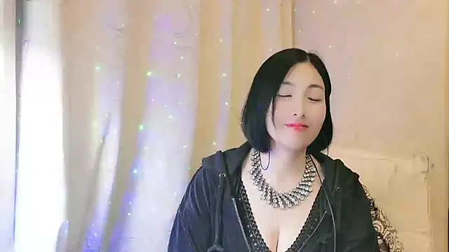Snapshot of Rachel-6600 chatting on 05-14-26, 01:40 Rachel-6600 online show from 05-14-26, 01:40