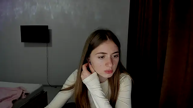 LilyHaart online show from 10-30-25, 03:13