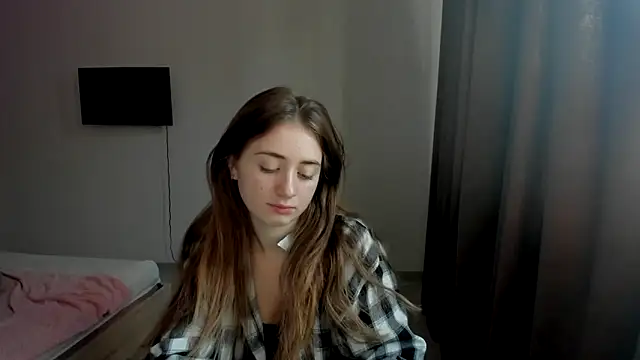 LilyHaart online show from 10-31-25, 05:08