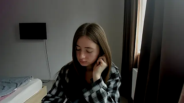 LilyHaart online show from 11-17-25, 07:58