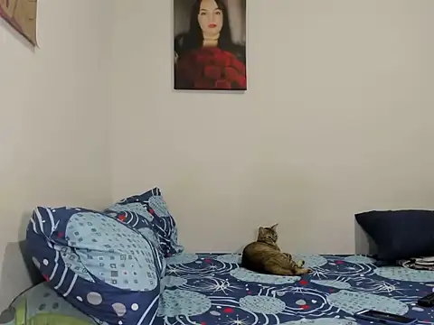 Snapshot of megan_milf79 chatting on 10-23-25, 10:14 megan milf79 online show from 10-23-25, 10:14