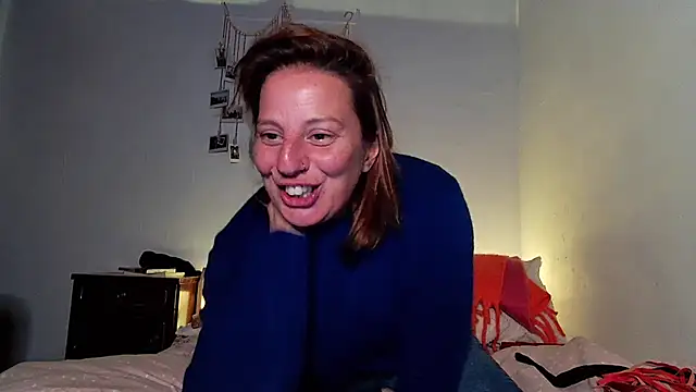 Snapshot of vitoriavaz chatting on 11-22-25, 06:40 vitoriavaz online show from 11-22-25, 06:40