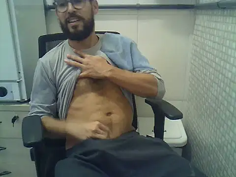 Snapshot of pdasgyn chatting on 04-27-26, 04:49 pdasgyn online show from 04-27-26, 04:49