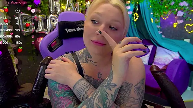 Snapshot of BlackedBarbie chatting on 06-19-26, 07:06 BlackedBarbie online show from 06-19-26, 07:06