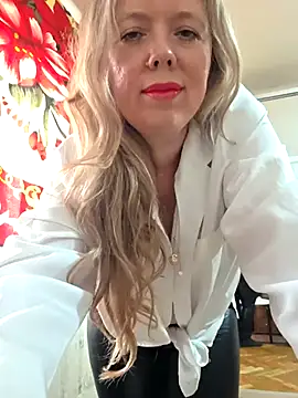 Irina3718 online show from 04-12-26, 01:27