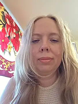 Snapshot of Irina3718 chatting on 06-22-26, 11:51 Irina3718 online show from 06-22-26, 11:51