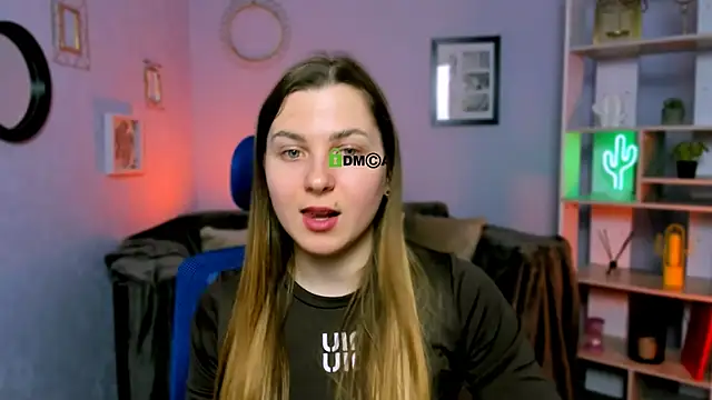 Snapshot of luck_betty chatting on 03-22-25, 07:15 luck betty online show from 03-22-25, 07:15