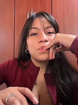 -Selene- online show from 05-17-26, 08:05