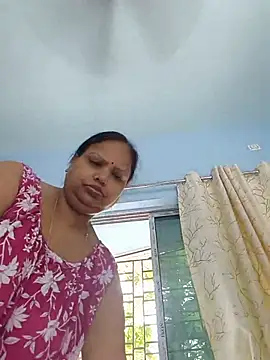 Snapshot of Arohi35 chatting on 06-22-26, 01:40 Arohi35 online show from 06-22-26, 01:40