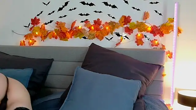 Snapshot of SweetDarling7 chatting on 10-31-25, 12:17 SweetDarling7 online show from 10-31-25, 12:17