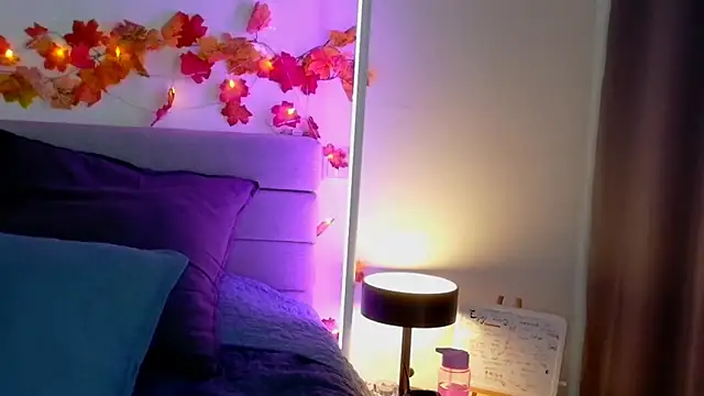 Snapshot of SweetDarling7 chatting on 11-13-25, 01:21 SweetDarling7 online show from 11-13-25, 01:21