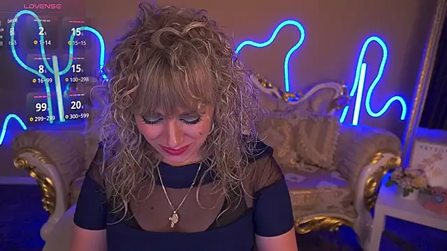 CandyLadyyy online show from 10-24-25, 09:00