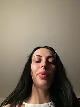 Snapshot of vixenxcherry chatting on 10-26-25, 05:30 vixenxcherry online show from 10-26-25, 05:30