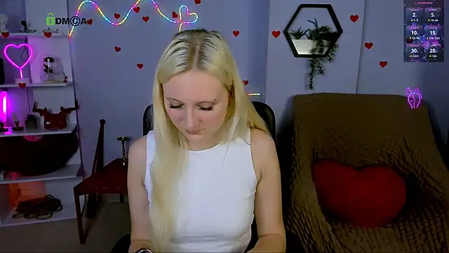 madam uliis online show from 05-03-26, 10:21