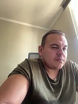 Snapshot of Gusta_bi chatting on 03-10-25, 07:29 Gusta bi online show from 03-10-25, 07:29