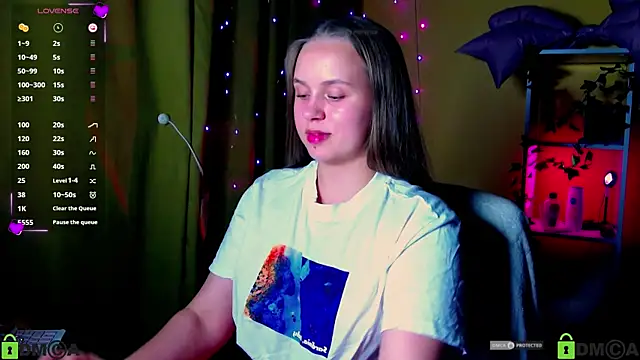 Snapshot of Lilysweet13 chatting on 07-19-26, 05:49 Lilysweet13 online show from 07-19-26, 05:49