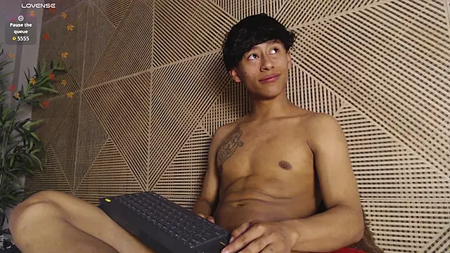 Snapshot of labrinthteasing chatting on 02-16-26, 03:30 labrinthteasing online show from 02-16-26, 03:30