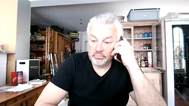 Snapshot of Berg_Boy chatting on 03-16-25, 08:32 Berg Boy online show from 03-16-25, 08:32