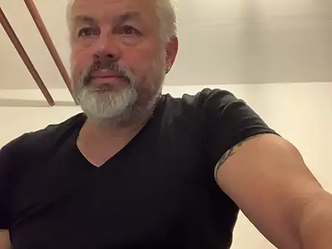 Berg Boy online show from 11-20-25, 05:29