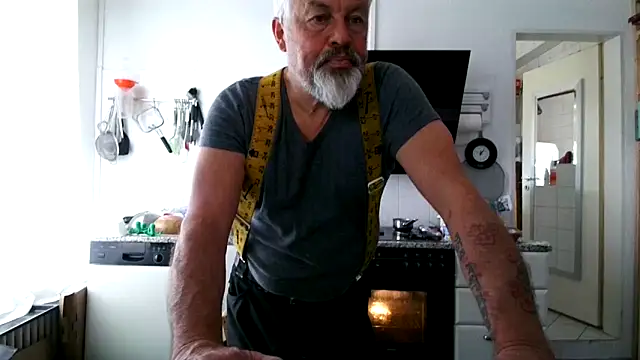 Berg Boy online show from 03-25-26, 11:05