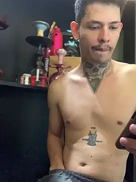 Snapshot of craxybaby chatting on 11-20-25, 01:44 craxybaby online show from 11-20-25, 01:44