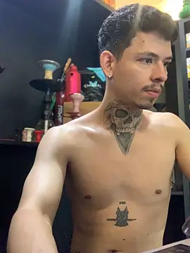 Snapshot of craxybaby chatting on 11-24-25, 03:12 craxybaby online show from 11-24-25, 03:12