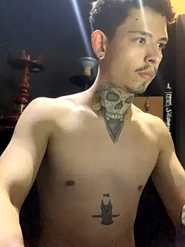 Snapshot of craxybaby chatting on 11-25-25, 08:53 craxybaby online show from 11-25-25, 08:53