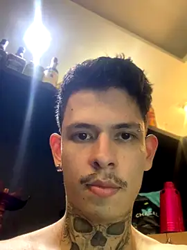 Snapshot of craxybaby chatting on 12-16-25, 09:31 craxybaby online show from 12-16-25, 09:31