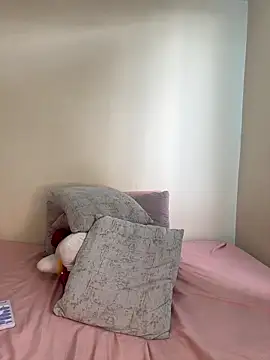 Ivelleee  online show from 11-18-25, 08:46