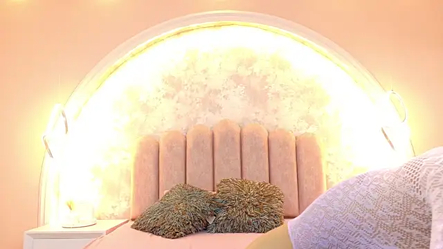 CamilaJohnston online show from 10-13-25, 09:04