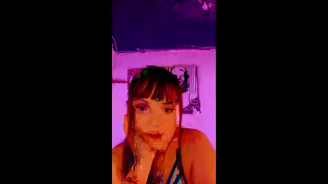 Snapshot of LoganPeny chatting on 03-19-25, 05:08 LoganPeny online show from 03-19-25, 05:08