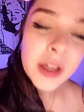 Snapshot of LoganPeny chatting on 03-20-25, 05:24 LoganPeny online show from 03-20-25, 05:24