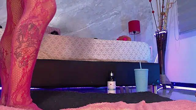 catmolly  online show from 03-13-25, 09:37