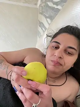 Veramaia online show from 04-29-26, 11:36