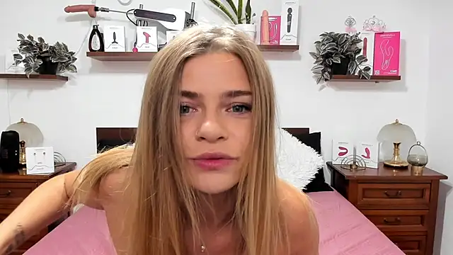 Snapshot of HaleyReedme chatting on 09-09-25, 07:19 HaleyReedme online show from 09-09-25, 07:19