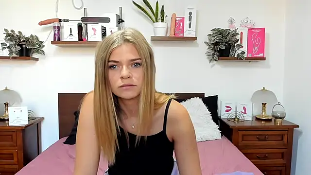 Snapshot of HaleyReedme chatting on 09-11-25, 07:19 HaleyReedme online show from 09-11-25, 07:19