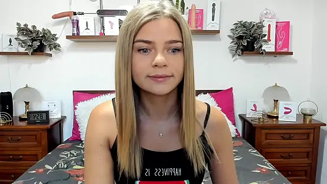 Snapshot of HaleyReedme chatting on 09-18-25, 06:59 HaleyReedme online show from 09-18-25, 06:59