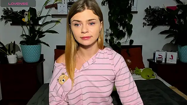 HaleyReedme online show from 11-25-25, 08:14