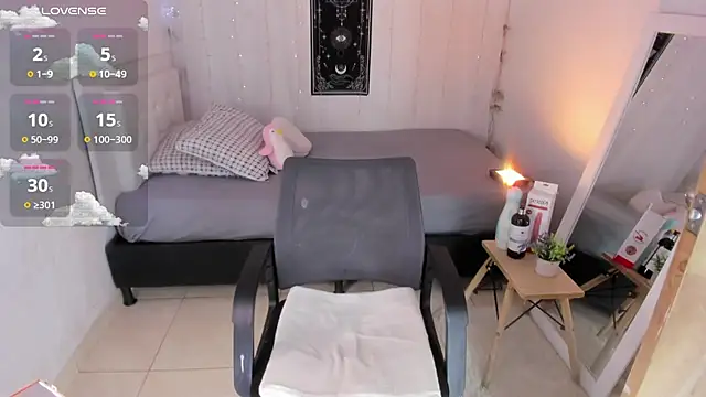 Snapshot of Brithanycullen chatting on 11-09-25, 10:08 Brithanycullen online show from 11-09-25, 10:08