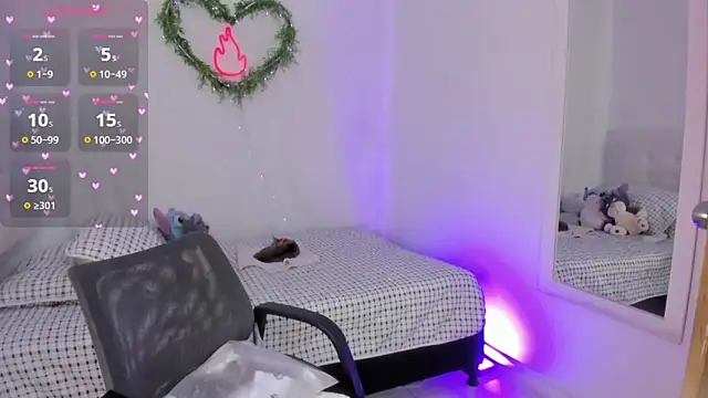 Snapshot of Brithanycullen chatting on 04-08-26, 06:08 Brithanycullen online show from 04-08-26, 06:08