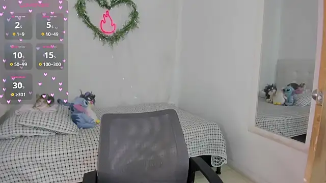 Snapshot of Brithanycullen chatting on 04-15-26, 04:19 Brithanycullen online show from 04-15-26, 04:19