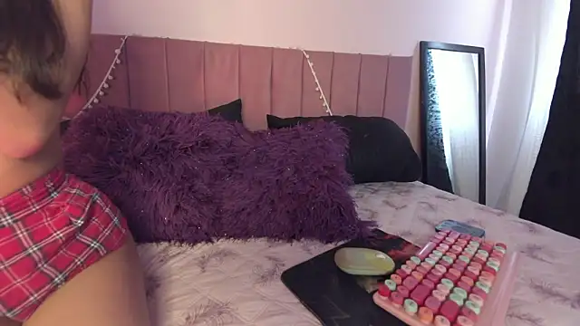 Snapshot of kitty-kryss chatting on 02-02-26, 02:38 kitty-kryss online show from 02-02-26, 02:38