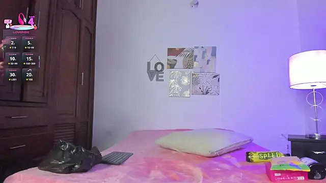 Snapshot of alana_111 chatting on 10-29-25, 03:09 alana 111 online show from 10-29-25, 03:09