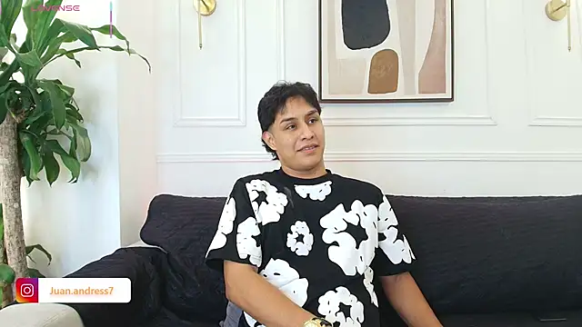 Snapshot of Stone_grey1_ chatting on 10-06-25, 01:25 Stone grey1 online show from 10-06-25, 01:25