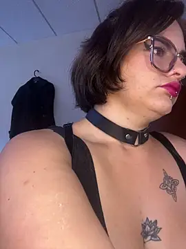 Snapshot of Mistress_Niky_ chatting on 05-29-26, 05:55 Mistress Niky online show from 05-29-26, 05:55