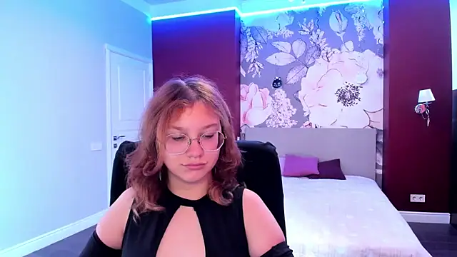 AngelinaLow online show from 09-10-25, 11:32