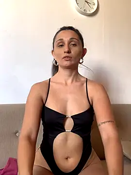 luci brecman online show from 10-19-25, 03:56