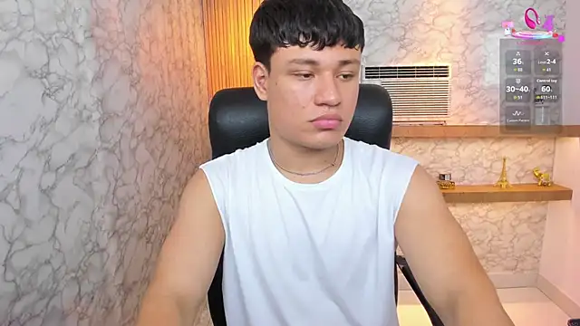 AndrewPeach  online show from 09-23-25, 08:12