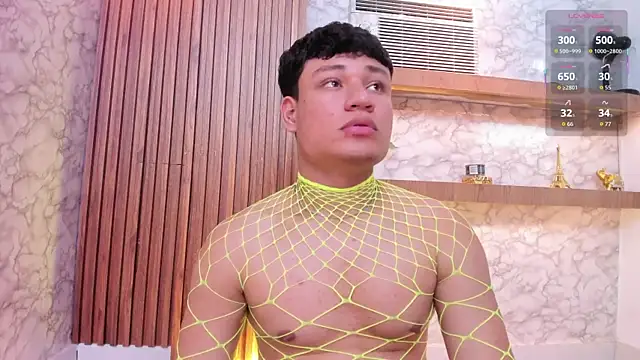 AndrewPeach  online show from 09-24-25, 08:34