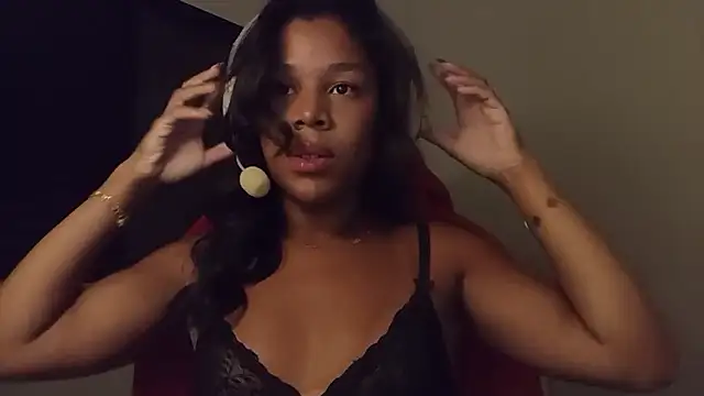 Snapshot of cammydebora chatting on 10-02-25, 12:06 cammydebora online show from 10-02-25, 12:06